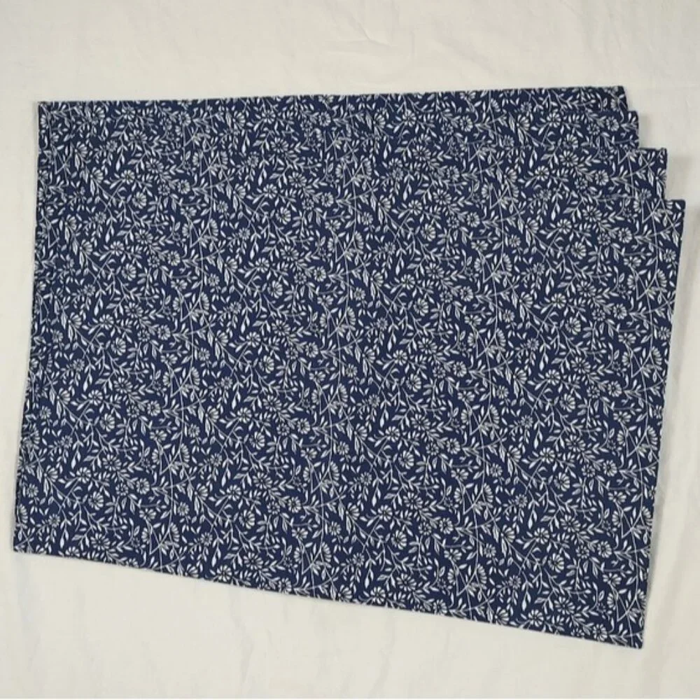 4 Williams Sonoma Blue White Ditsy Floral Cotton Placemats 14